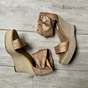 Jennifer Lopez Phoebe shoes